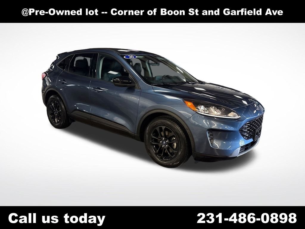 Used 2020 Blue Ford SE Sport image 7