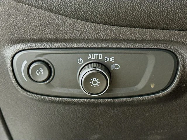 Certified Pre-Owned 2022 Chevrolet Equinox LT
