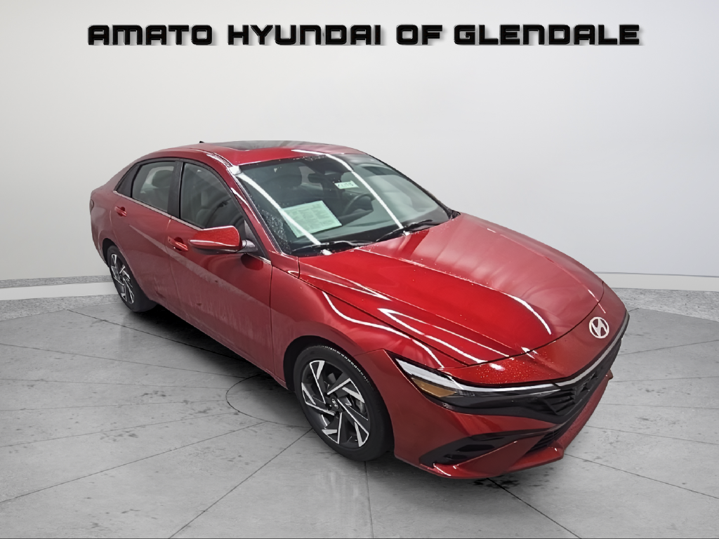 Used 2025 Red Hyundai SEL Convenience image 8