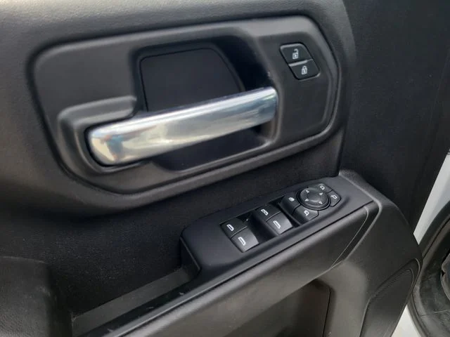 Used 2024 White Chevrolet Custom image 18