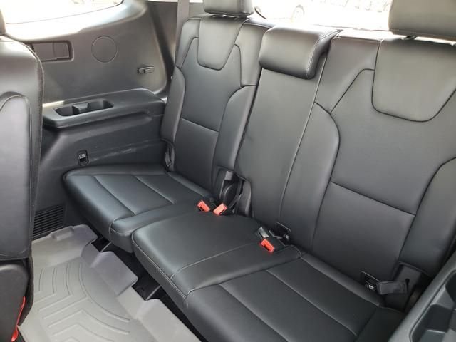 Used 2021 Silver Kia S image 15