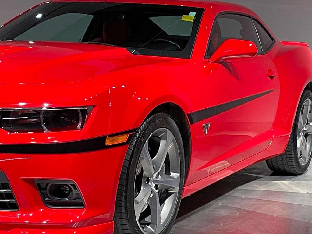 Used 2015 Red Chevrolet SS image 36