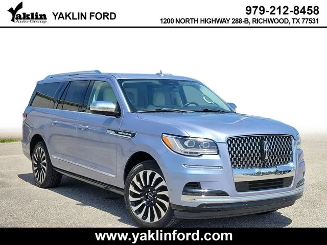 Pre-Owned 2022 Lincoln Navigator Black Label