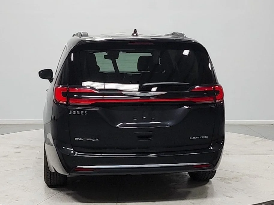 Used 2023 Black Chrysler Limited image 6
