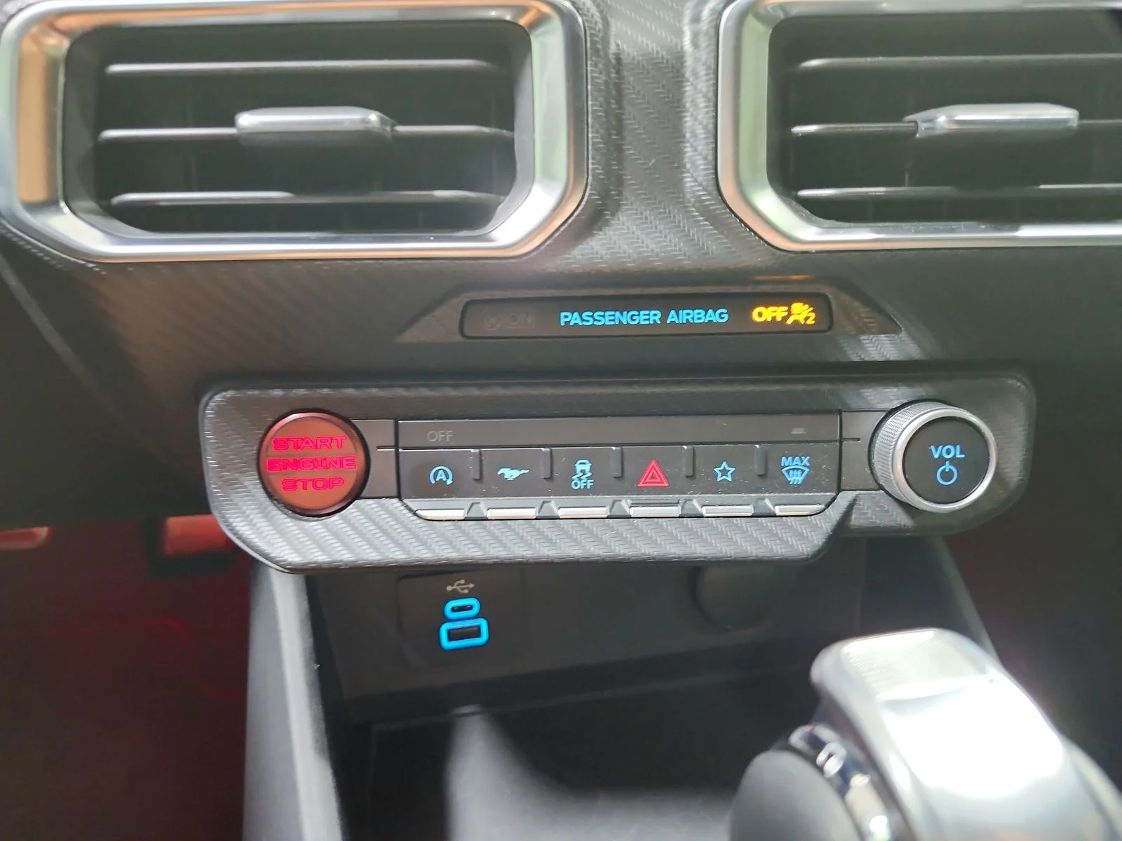 Used 2025 Gray Ford GT Premium image 18