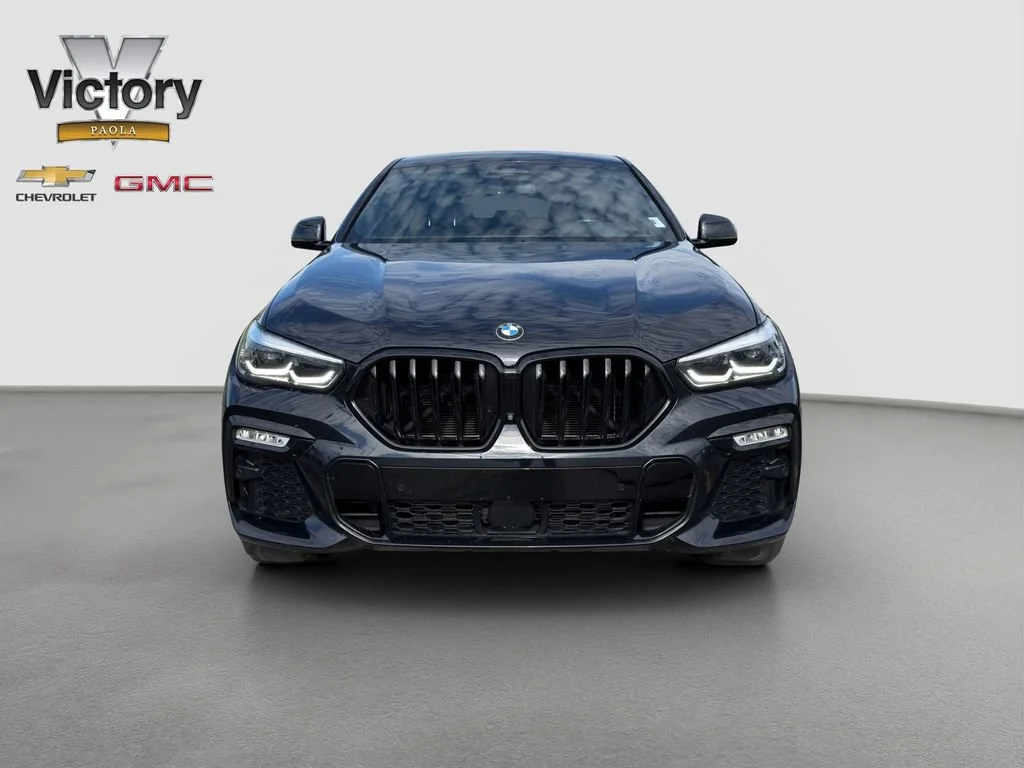 Used 2021 BMW X6 40i with VIN 5UXCY6C09M9F21662 for sale in Kansas City