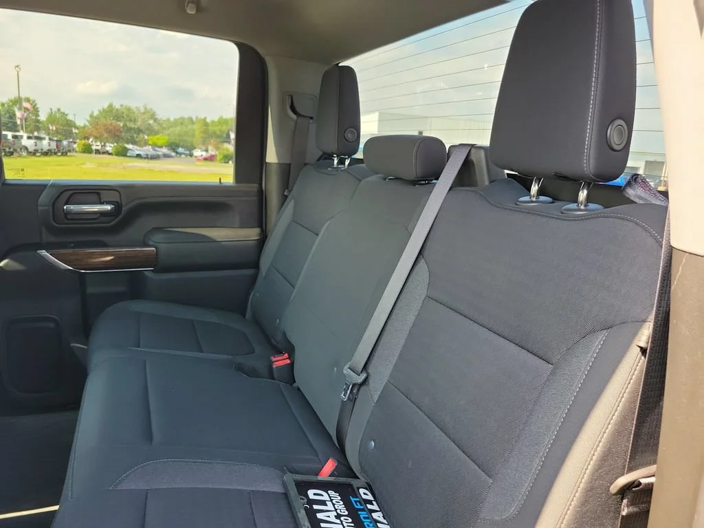 Used 2023 Onyx Black GMC SLE image 23