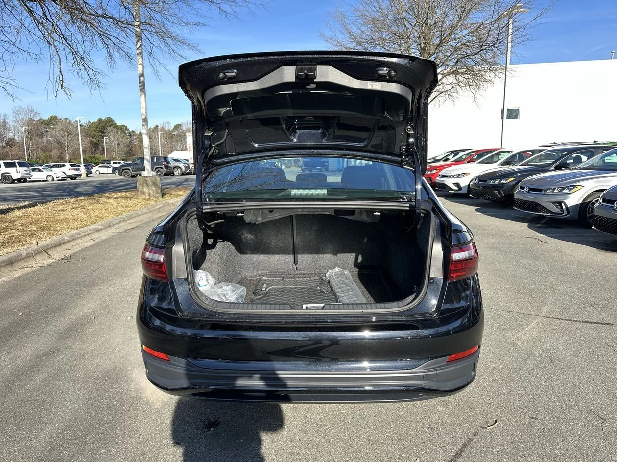 New 2026 Black Volkswagen 1.5T Sport image 33