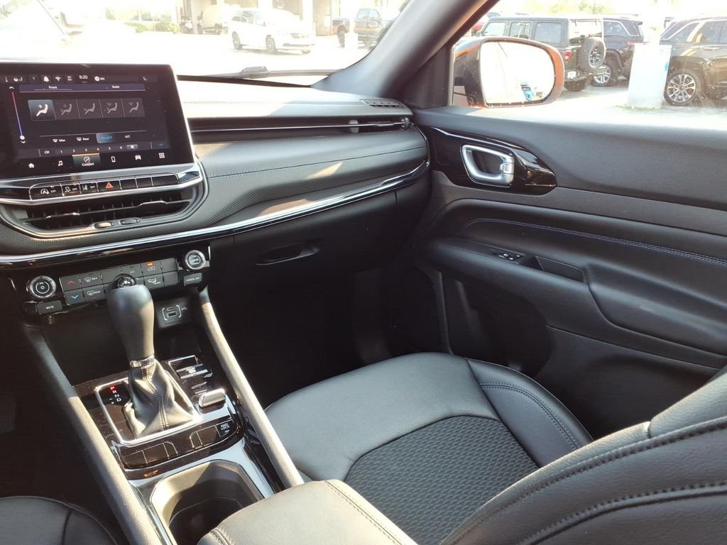 New 2026 Joose (DISC) Jeep Latitude image 13