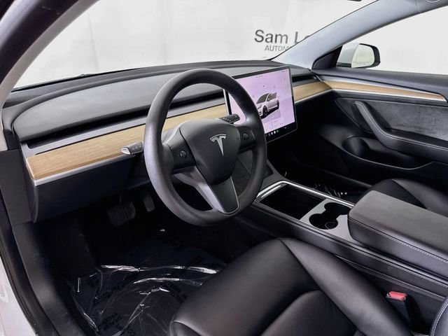 Used 2023 White Tesla Base image 9