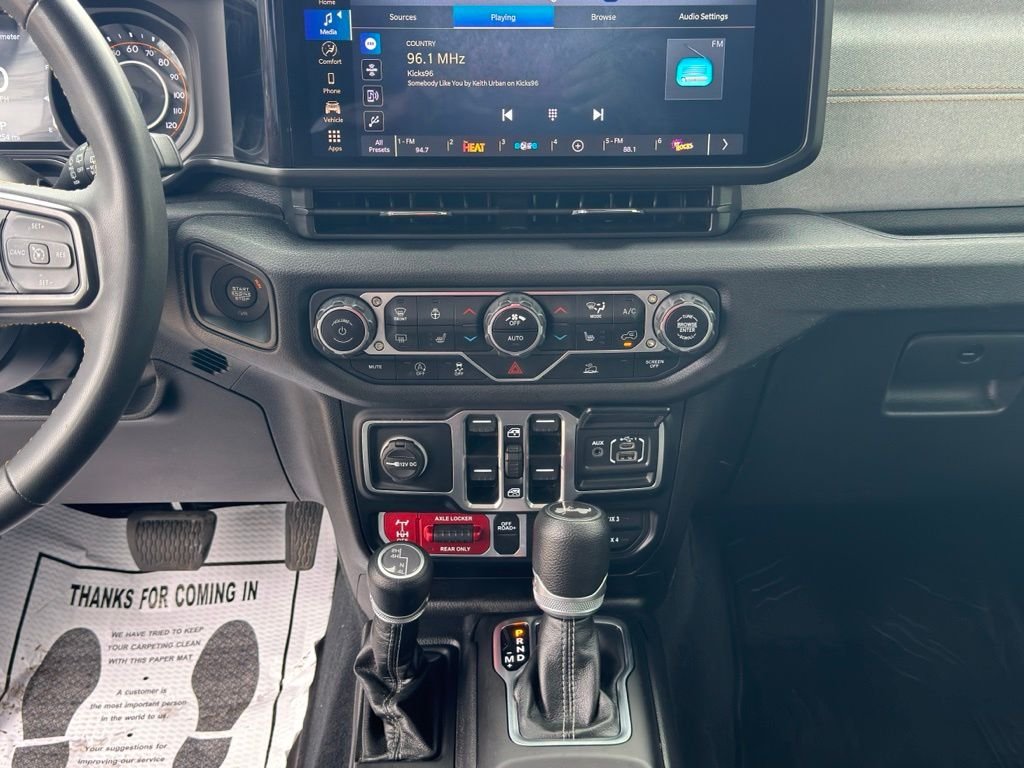 Used 2024 White Jeep Sport image 36