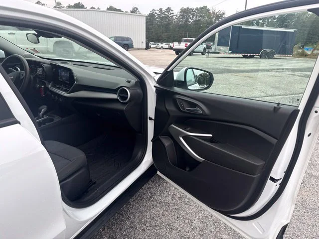 Used 2024 White Chevrolet LS image 17