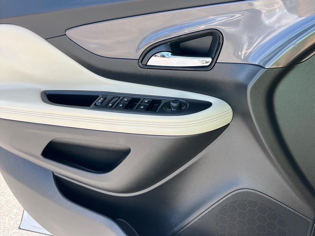 Certified Used 2017 (Includes (CM5) Black Carbon Metallic lower exterior accent color, Paint code W700S.) Buick Essence image 23