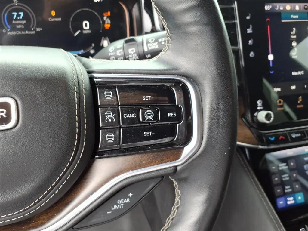 2022 Jeep Grand Wagoneer Series II - Photo 19