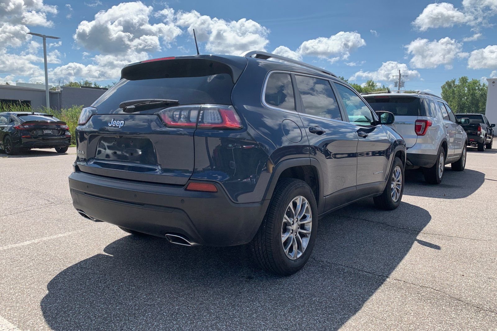 Used 2020 Blue Jeep Latitude Plus image 5