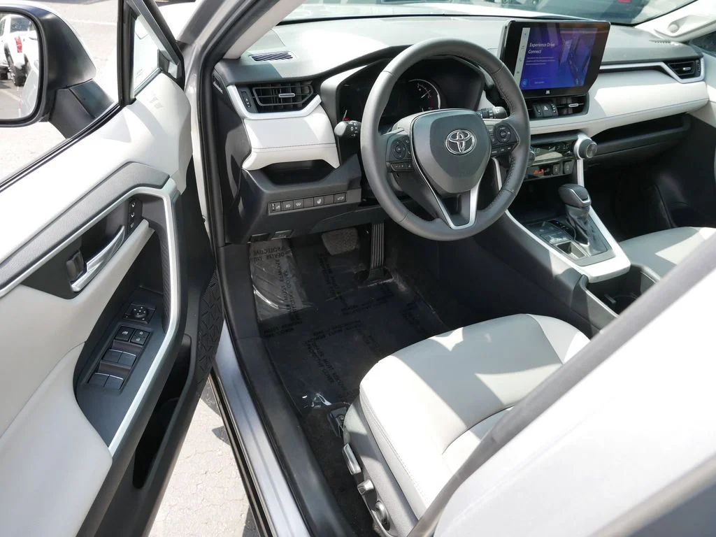 Used 2023 Silver Toyota XLE Premium image 10