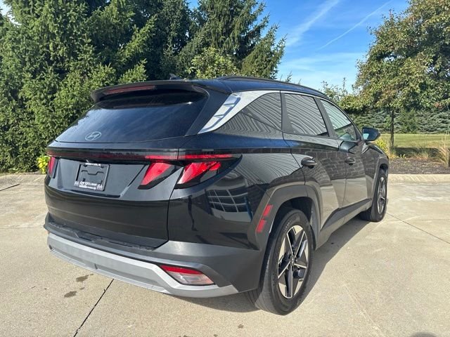 Used 2025 Phantom Black Hyundai SEL image 7