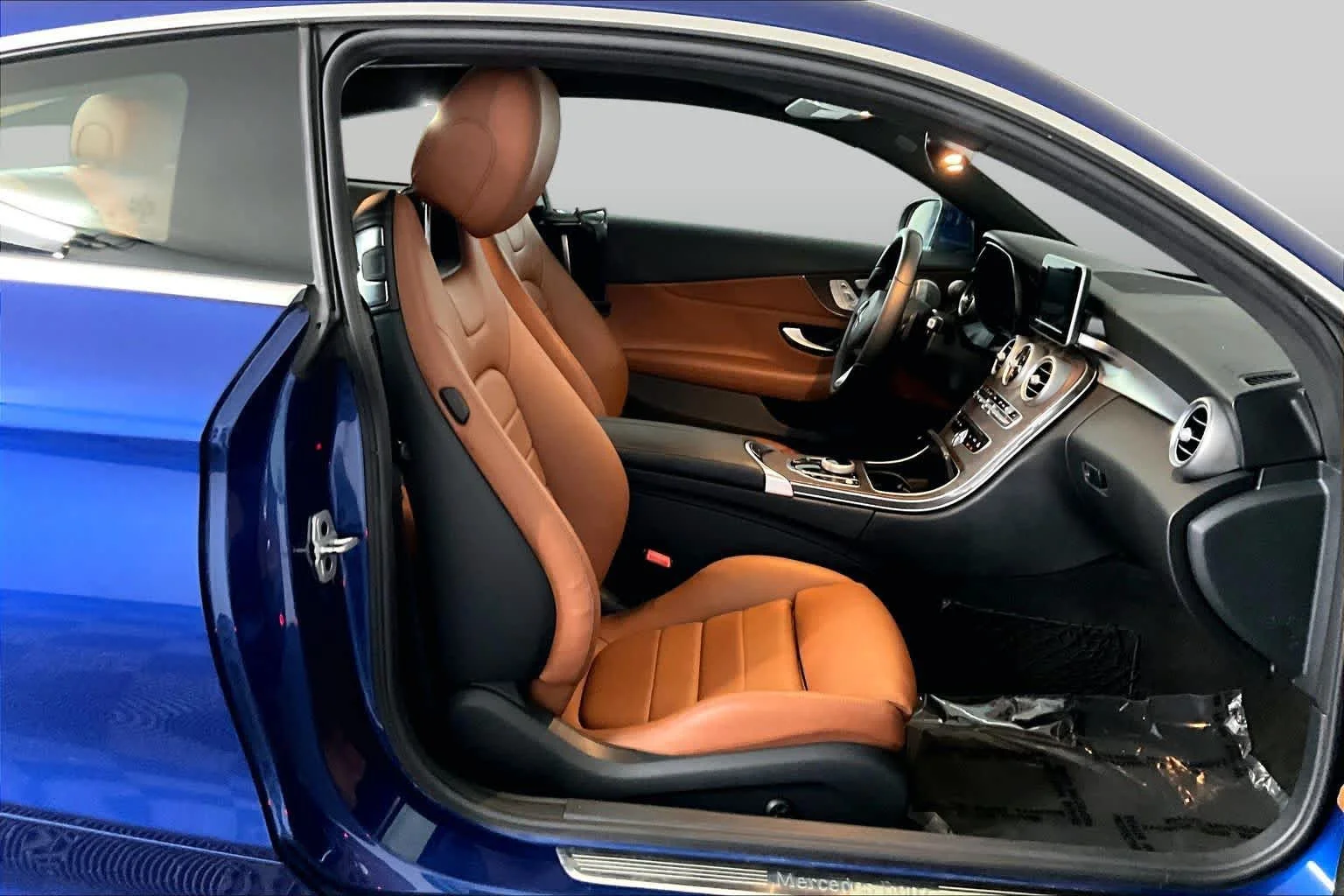 Used 2017 Brilliant Blue Metallic Mercedes-Benz C 300 image 8