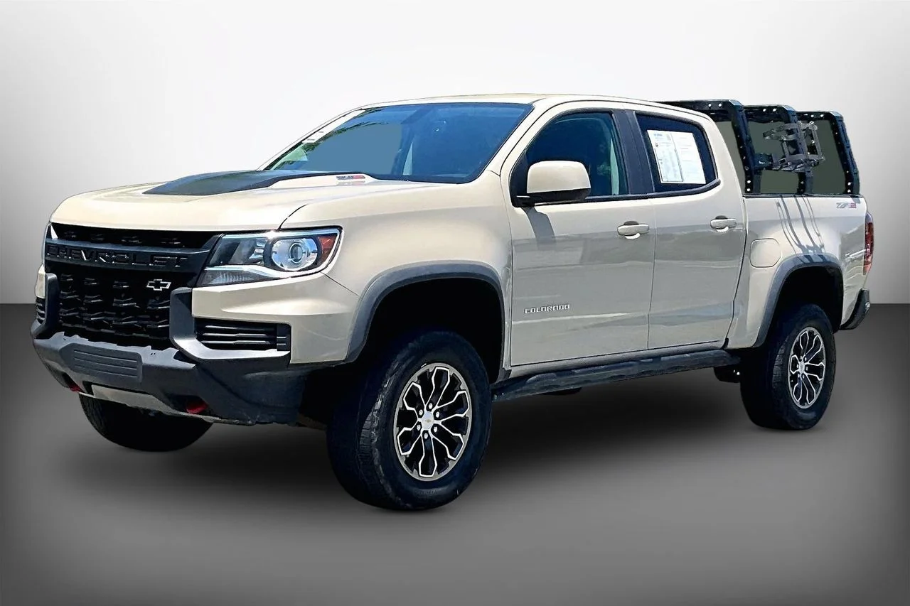 Used 2021  Chevrolet ZR2 image 4