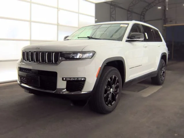 Used 2022 White Jeep Limited image 1