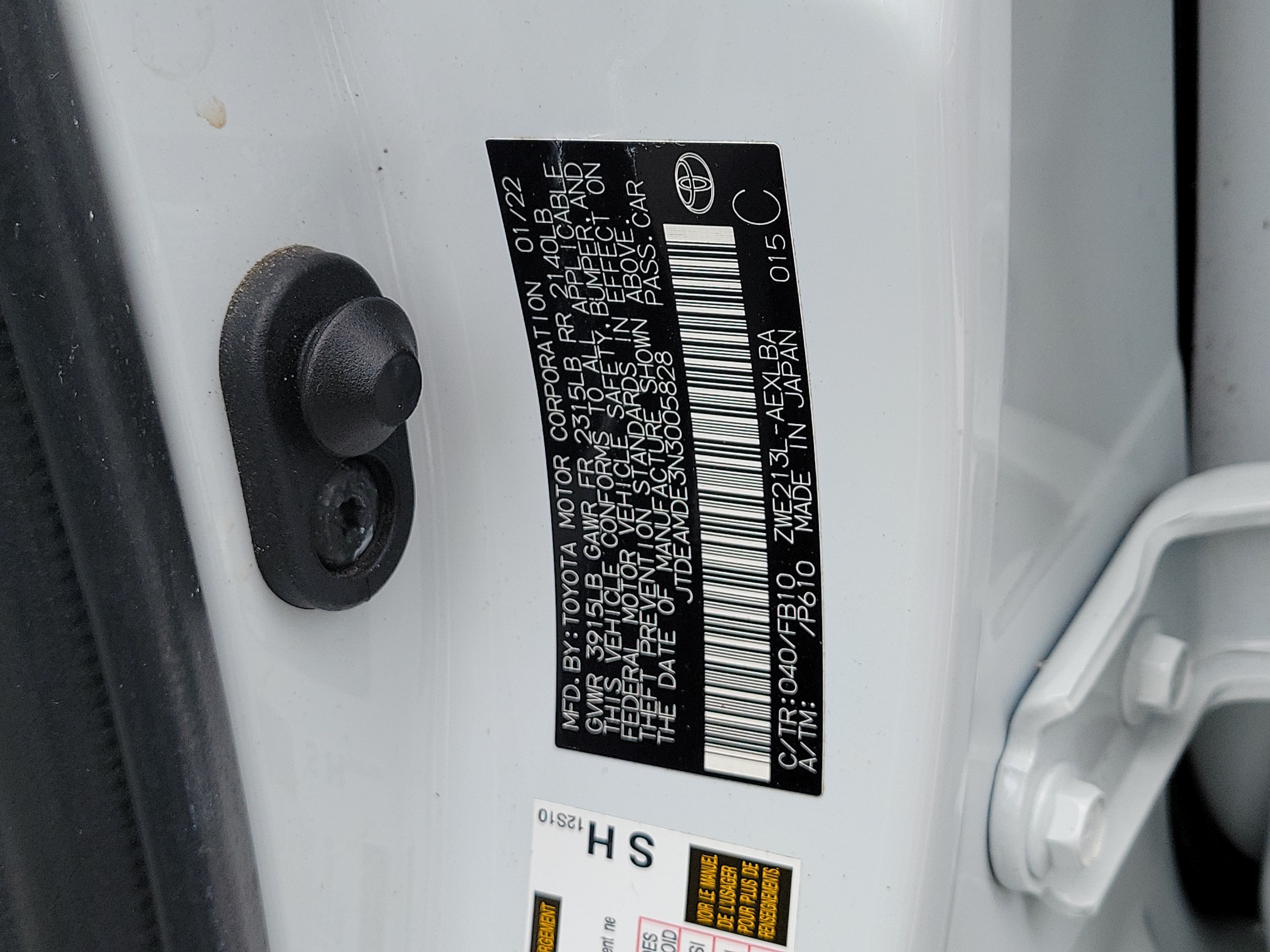 Used 2022 White Toyota Hybrid LE image 31