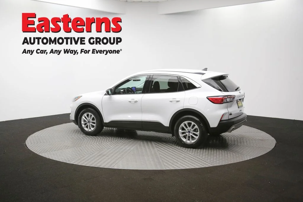 Used 2022 White Ford SE image 61