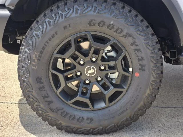 New 2026 Oxford White Ford Badlands® image 27