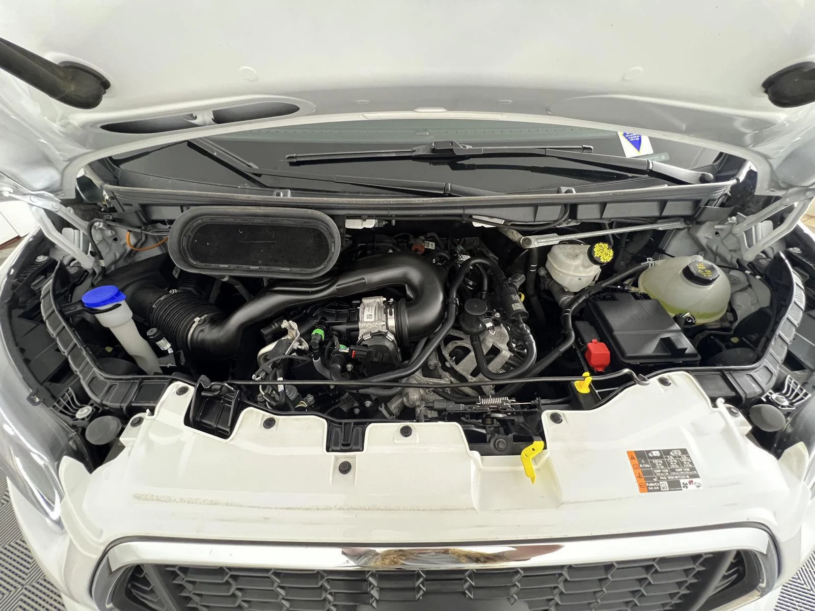 Used 2026 Oxford White Ford 350 XLT image 24