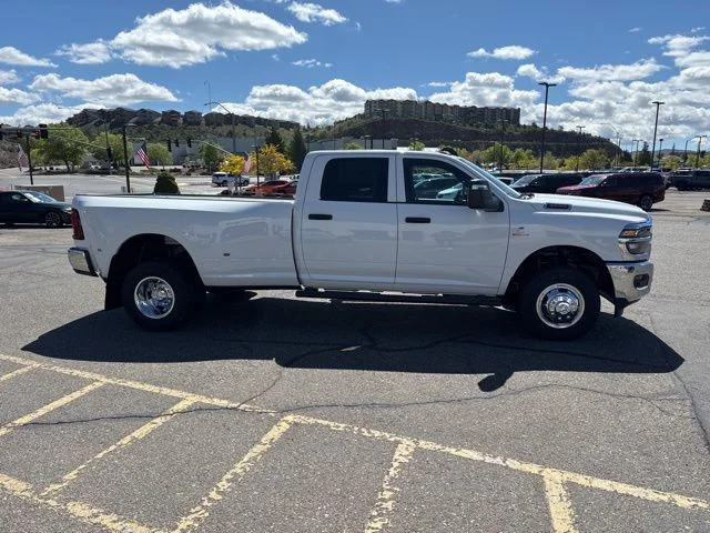 New 2026 Bright White Clear-Coat Exterior Paint RAM Tradesman image 5