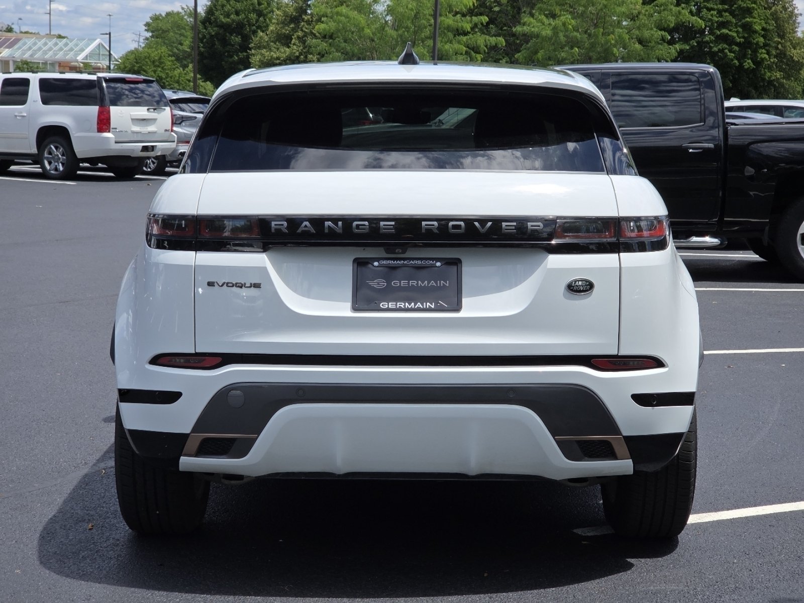 Used 2023 Fuji White Land Rover Dynamic image 22
