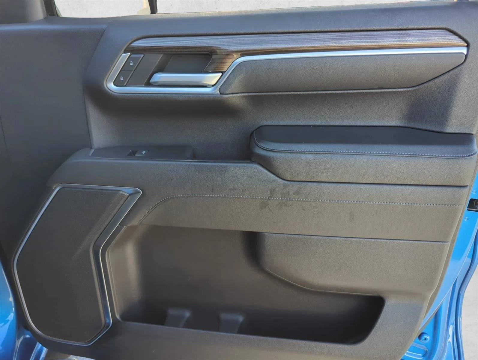 Used 2022 Glacier Blue Metallic Chevrolet RST image 24