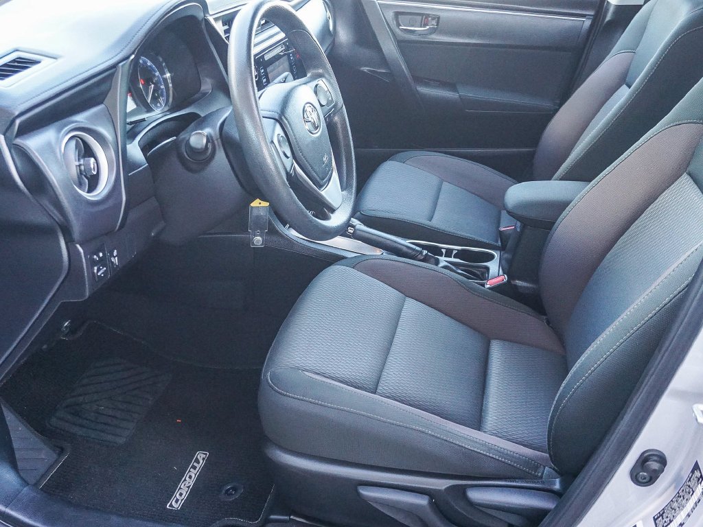 Used 2018 Silver Toyota LE image 18