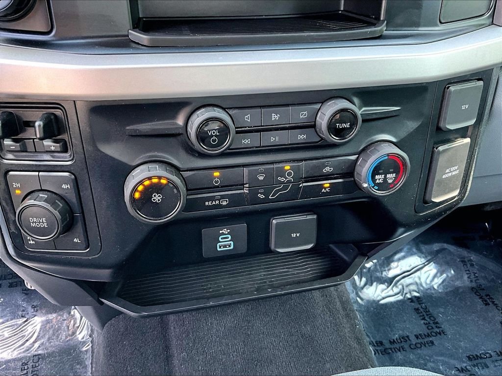 Used 2023 Oxford White Ford XLT image 26