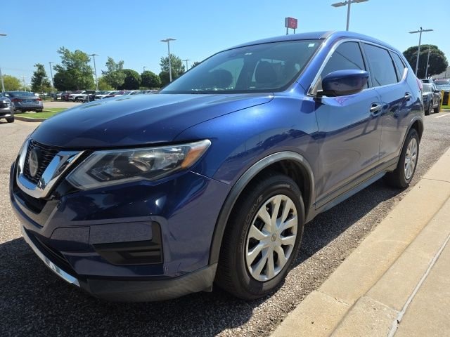 Used 2019 Blue Nissan S image 3