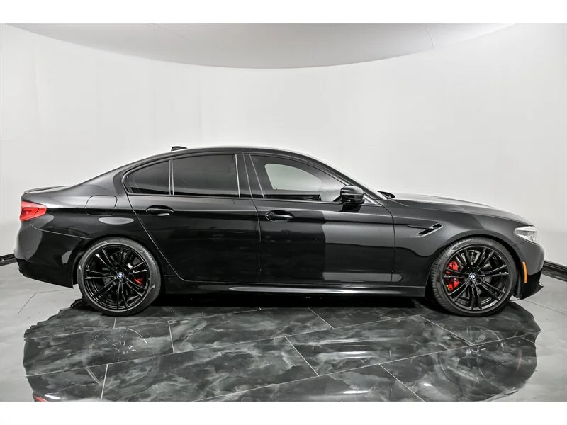 Used 2019 Black Sapphire Metallic BMW Competition image 10