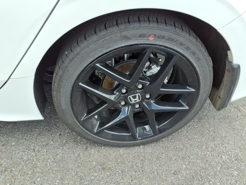 2026 Honda Civic Hatchback Sport - Photo 16