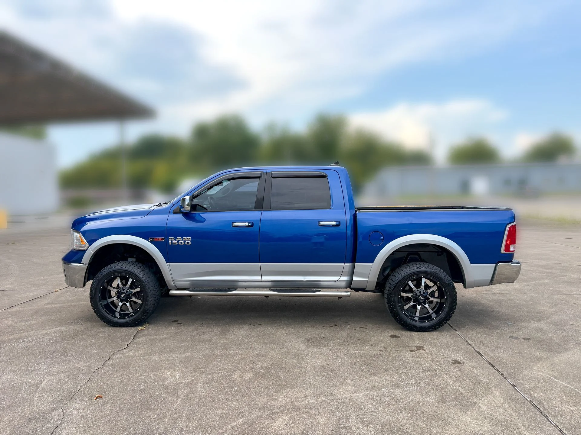 Used 2016 Blue Ram Laramie image 8