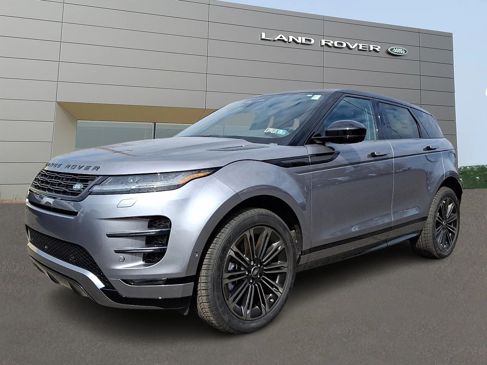 2026 Land Rover Range Rover Evoque Dynamic SE's photo