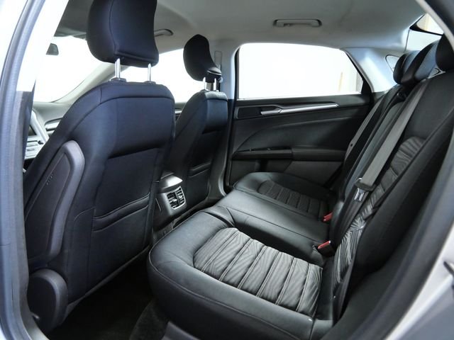 Used 2016 Silver Ford SE image 14