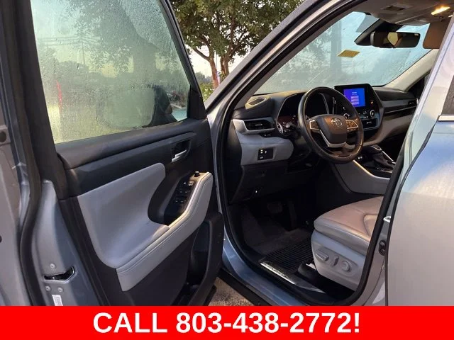 Used 2023 Gray Toyota XLE image 4
