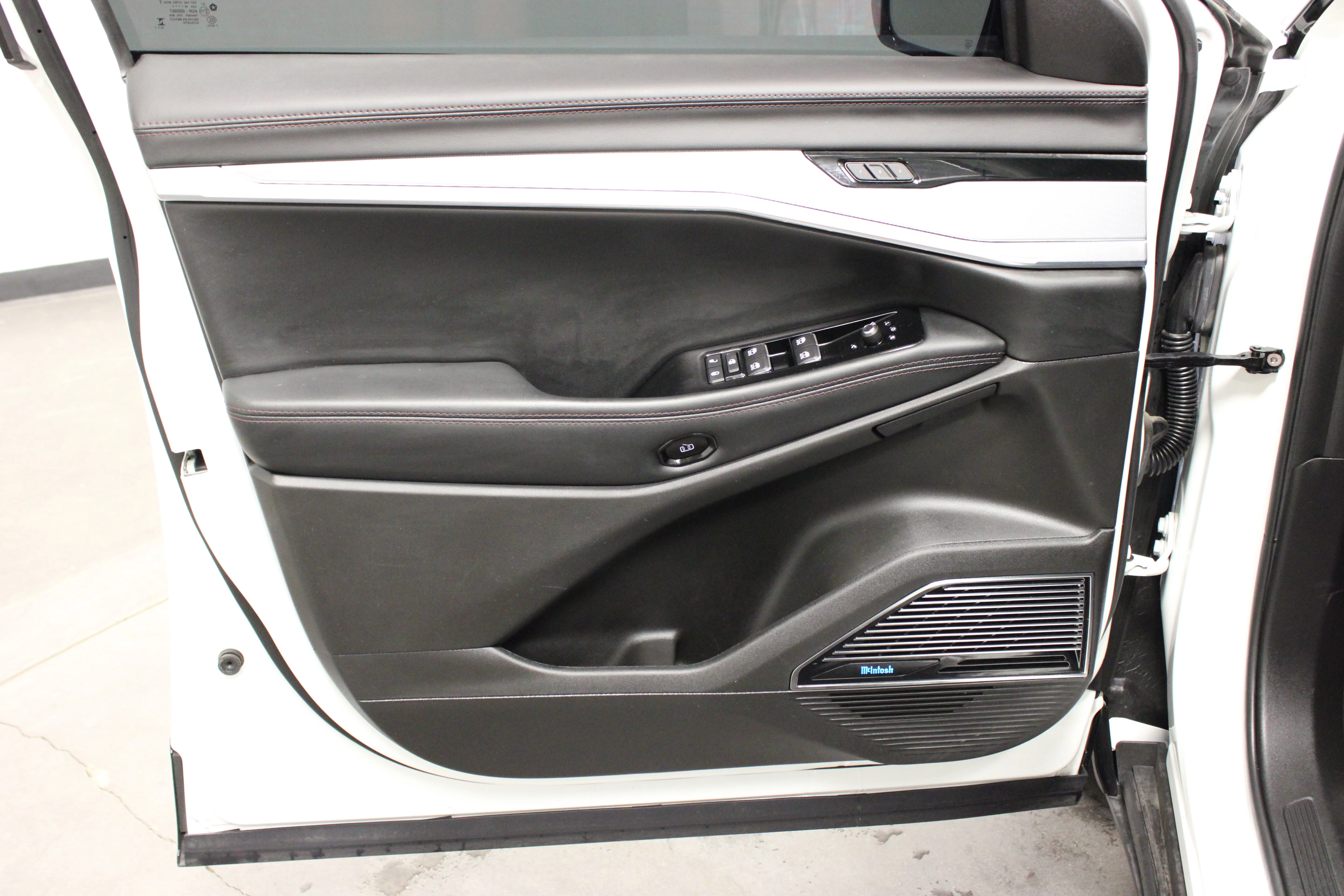 Used 2024 Bright White Clearcoat Jeep Launch Edition image 20
