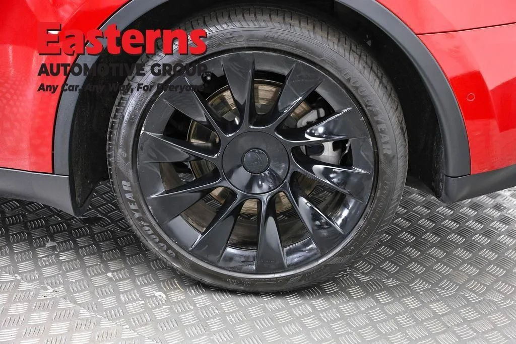 Used 2021 Red Tesla Long Range image 31