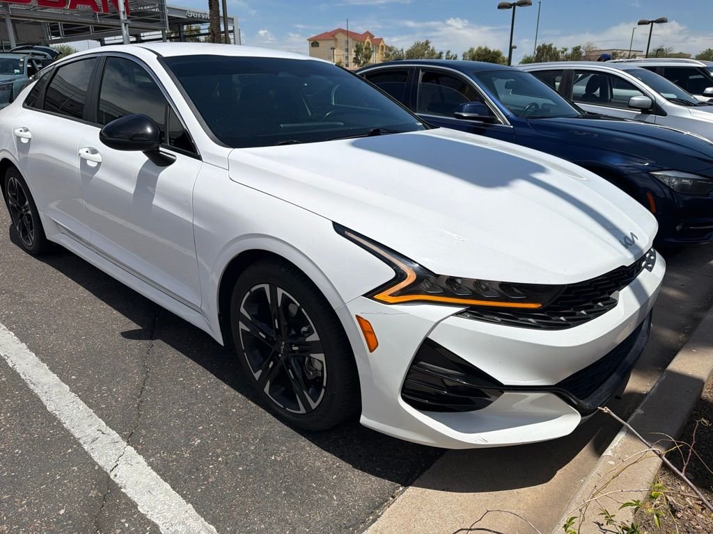 Used 2022 White Kia GT-Line image 3