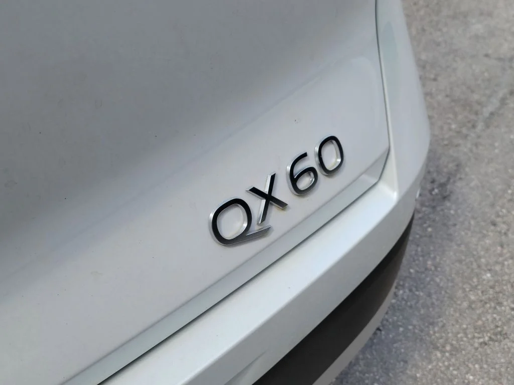 New 2027 White INFINITI LUXE image 6