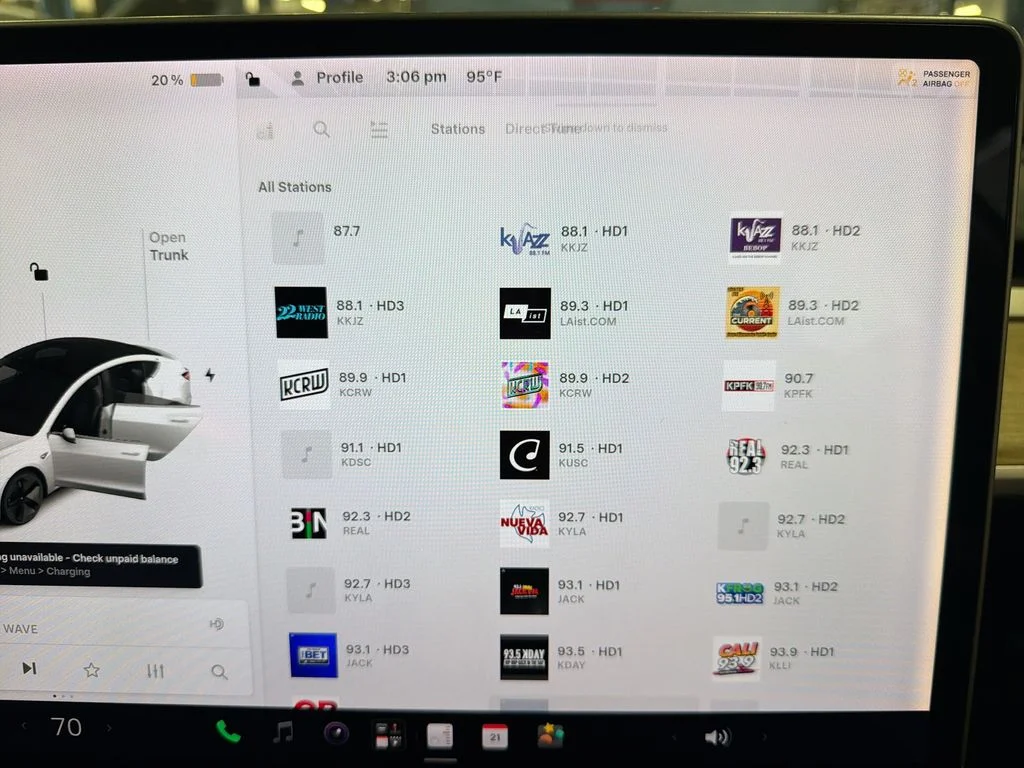 Used 2019 White Tesla Standard Range Plus image 12