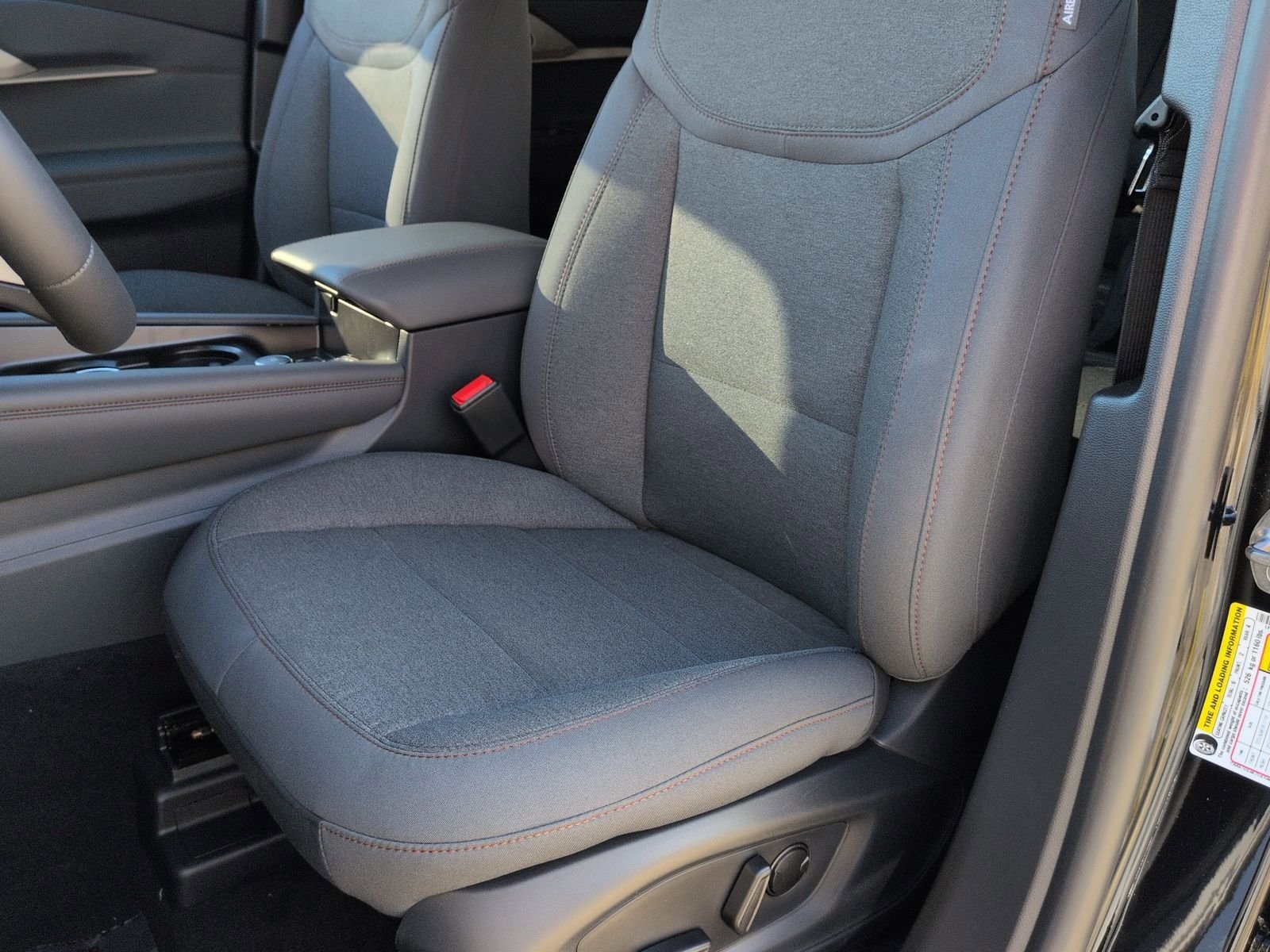 2026 Ford Explorer Active - Photo 17