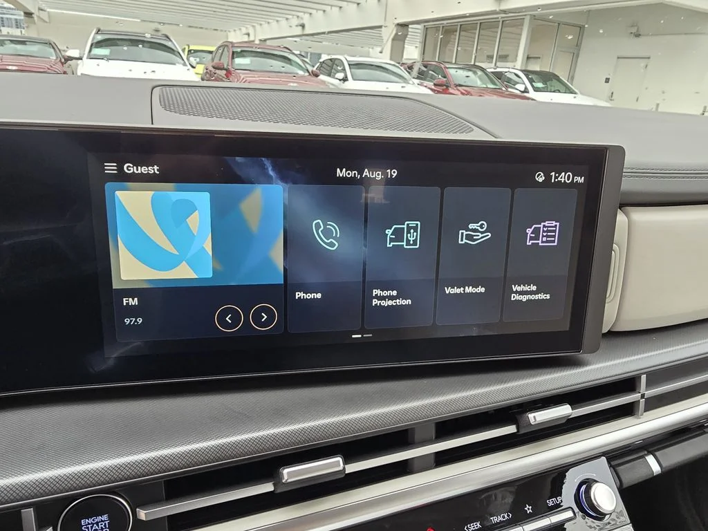 New 2027 Gray Hyundai SE image 18