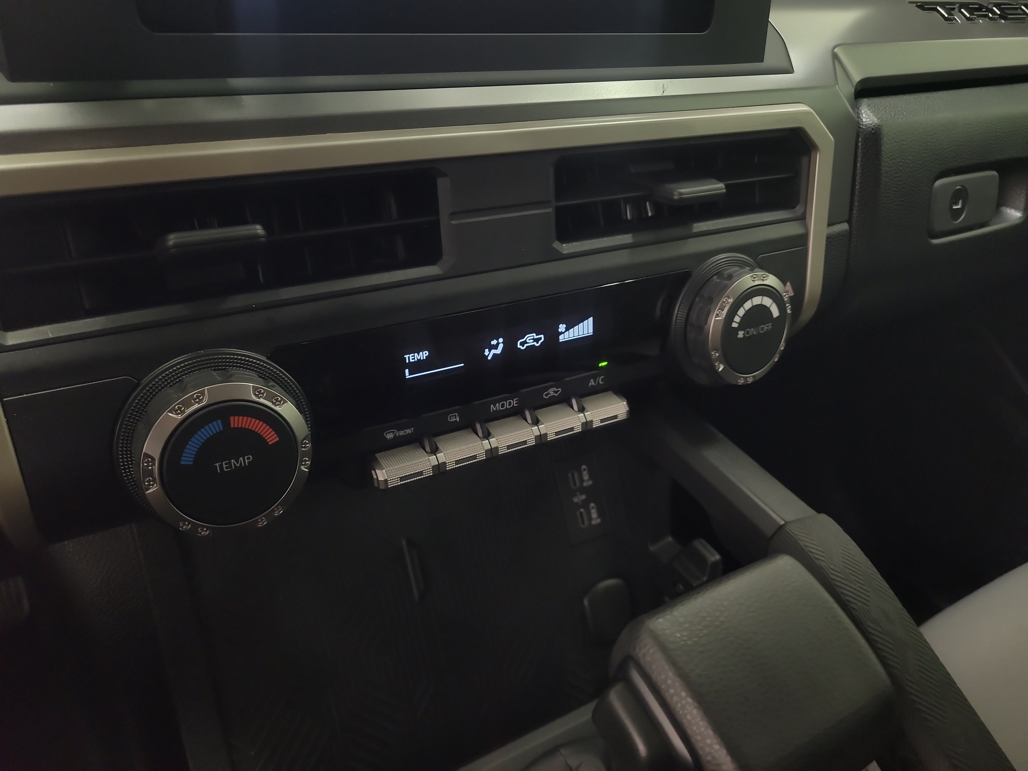 Used 2024 White Toyota SR5 image 30