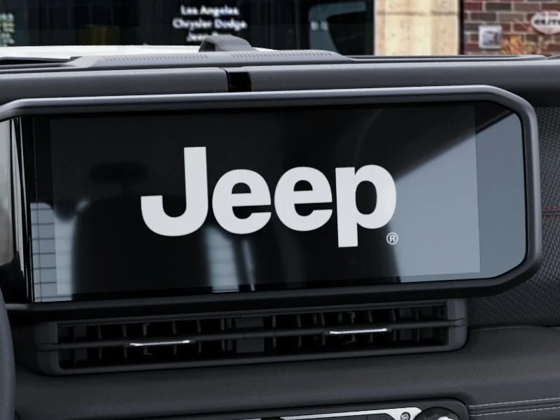 New 2027 Bright White Clear-Coat Paint Jeep Rubicon X image 18