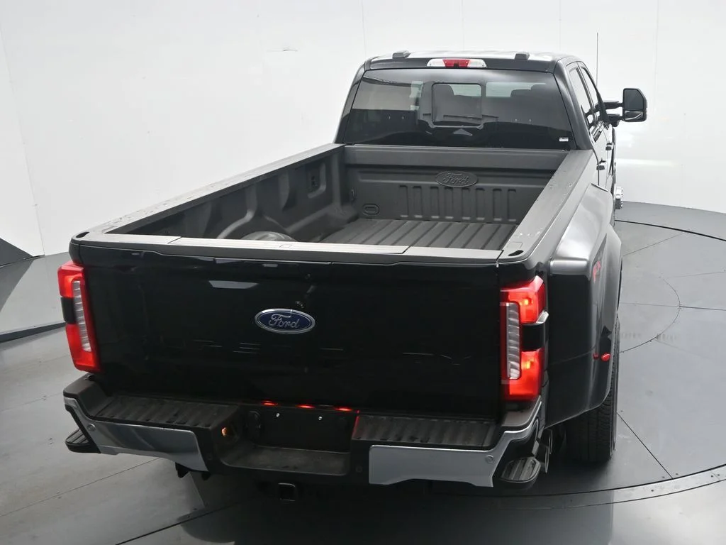 New 2026 Agate Black Metallic Ford F-350® Lariat® image 28